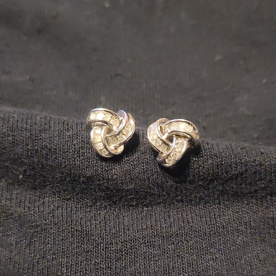 10k White Gold Intersecting Trillion With White Diamonds 10k White Gold Intersecting Trillion With White Diamonds